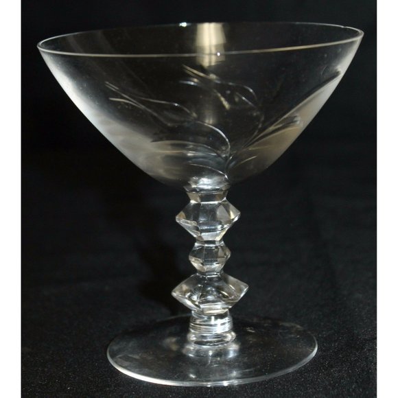 Tiffin Franciscan TIF17547 Tulips Crystal Stemware - Picture 1 of 12
